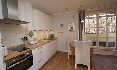 Essplatz an der großen Balkontür 