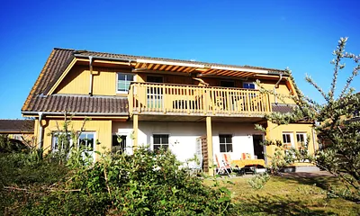 Haus von Süd-Westen mit Abendsonne