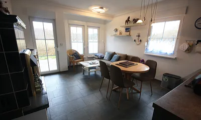 Sitzecke und Esstisch