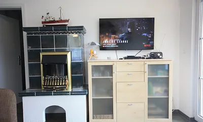 37" Smart-TV, Blue-Ray Player, Radio UkW