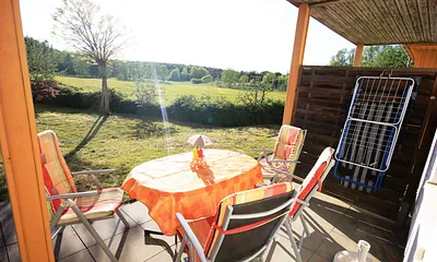 Sonnenuntergang auf der Terrasse beobachten