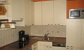 Offene Küche mit Tresen !!! Voll eingerichtet.