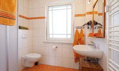 Badezimmer mit Dusche 90x90