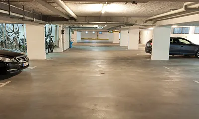 Tiefgarage mit Fahrradbox