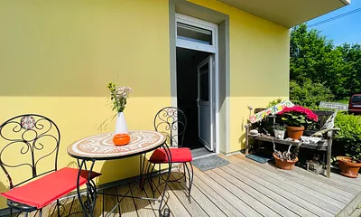 Terrasse vor dem Zimmer