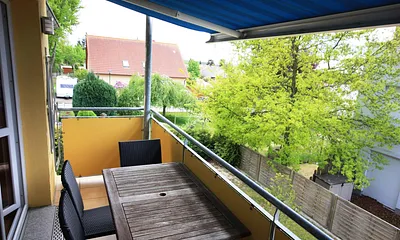 Balkon mit Markise