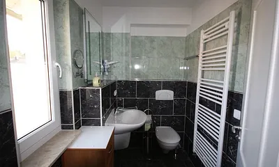 Tageslichtbad mit Handtuchwärmer