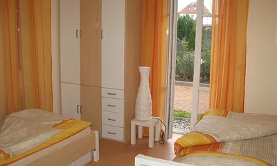 Schlafzimmer 2