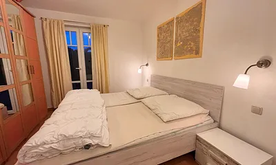 Schlafzimmer 1 (ein Doppelbett)