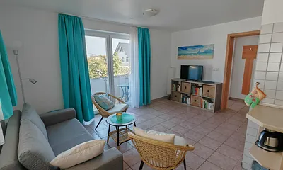 Es gibt eine Auswahl an Büchern für Groß und Klein, Gesellschaftsspiele, SmartTV und kostenloses WLAN 