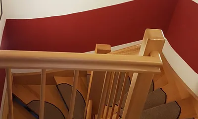 Treppe ins Obergeschoss