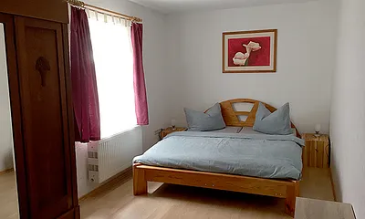 Schlafzimmer 1