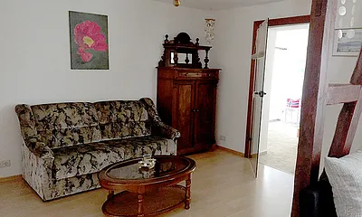 Separate Schlafcouch im Wohnzimmer