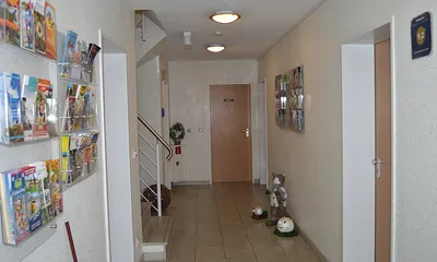 Eingangsbereich mit Info