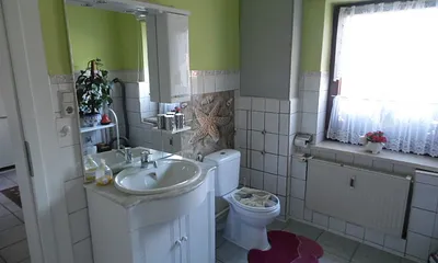 Bad  Waschplatz und WC