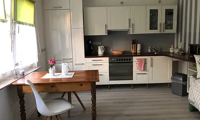 Küchenbereich mit Essplatz 