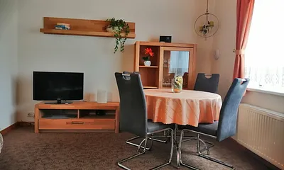 Wohnzimmer mit Essecke