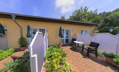 die Terrassen der Wohnungen 1-4