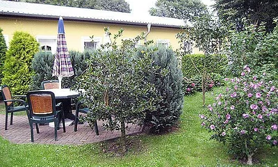 Terrasse in der Gartenanlage