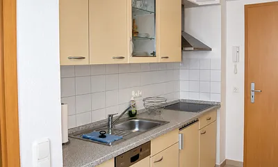 Hochwertige, komplett ausgestattete Küche
