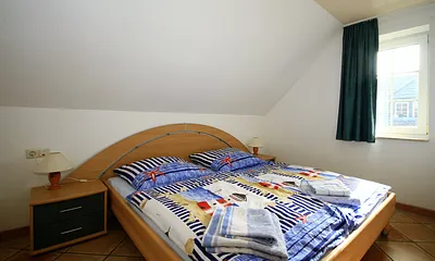 Schlafzimmer mit Doppelbett,180 x 200 