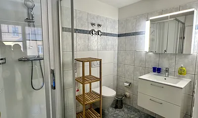 Modernes Badezimmer