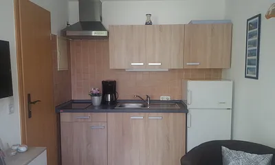 Küchenzeile und Flachbild TV 