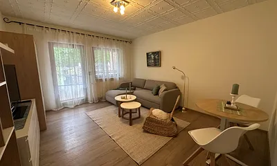 Wohnzimmer mit Schlafcouch