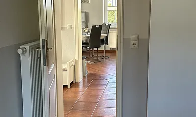 Blick vom Schlafzimmer zur Wohnküche