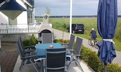 große Terrasse, Steingrill