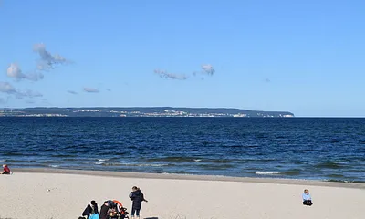 Blick über den Binzer Strand nach Sassnitz