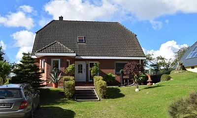 Wilkommen bei Fam.Jörn Wicka,Ihr Auto steht direkt vorm Haus