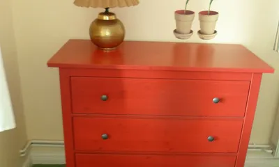 farblich abgestimmte Möbel