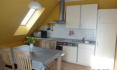 Küche mit Essbereich