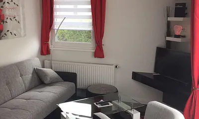 Wohnbereich mit Fernseher