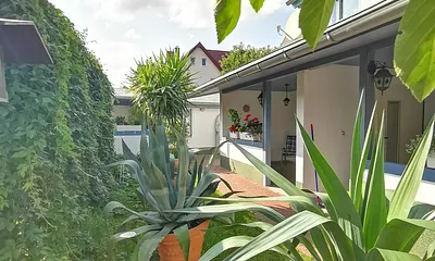 Die Terrassen der 3 Ferienwohnungen