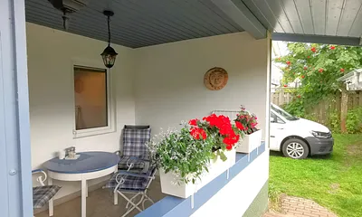 Über den Innenhof erreicht man den Eingang der Ferienwohnung