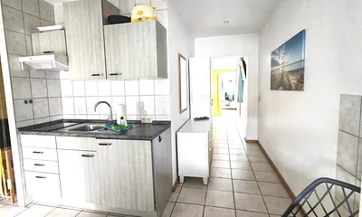 Von der Küche aus gelangt man direkt ins Schlafzimmer 