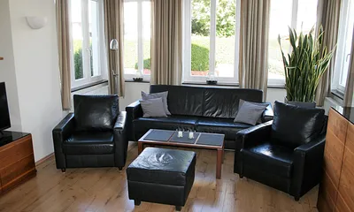 Villa Alt-Ahlbeck , 150 m zum Strand,Terrasse, 3-Zimmer-Ferienwohnung (EG ,Terrasse)