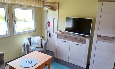 Kleiner Bungalow im Grünen, 2-Zimmer-Bungalow (Bungalow)