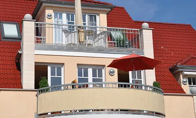 Blick auf den schönen Balkon