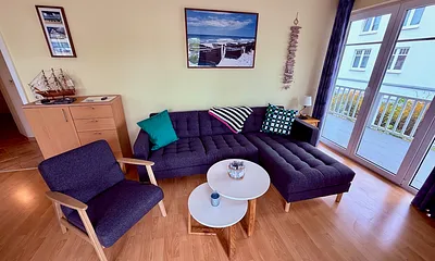 Wohnzimmer mit 2 großen Balkon's