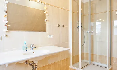 so betreten wir das große Bad