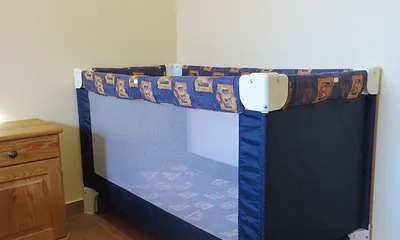 bei Bedarf Kinderreisebett im Schlafzimmer