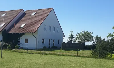 die FeWo befindet sich in der ersten Etage einer Doppelhaushälfte