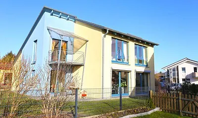Hausansicht,  Ferienwohnung "Sonne" mit Balkon in Südwest-Richtung im 1. OG