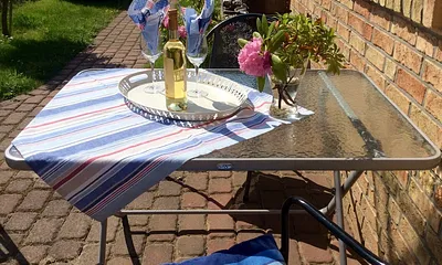 Terrasse mit Sitzmöglichkeit 