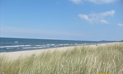 40m breiter, feinsandiger Strand 