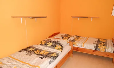 2. Schlafzimmer ( Kinderzimmer)