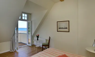 Schlafzimmer Wohnung 6 mit Balkon
